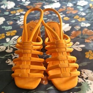 Free People strappy heels 37